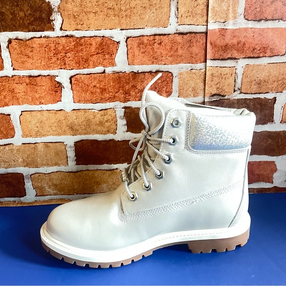 TIMBERLAND WOMEN’s PREMIUM 6 IN WATERPROOF BOOT LT GREY FULL GRAIN - Picture 4 of 7